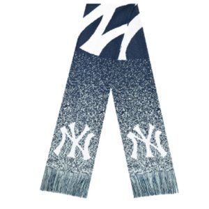 New York Yankees Big Logo Knit Scarf